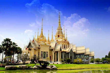 temple of luang phor toの写真素材