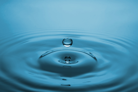 Water drop close upの写真素材