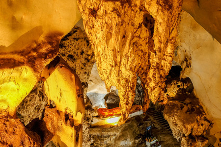 Beautiful Stalactites on the Trails inside the Muang On Cave Chiang Mai, Thailand.の写真素材