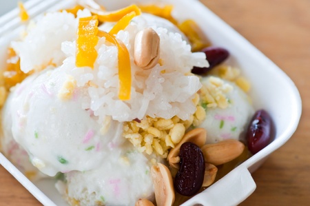 ice cream with sticky rice, thai dessertの写真素材