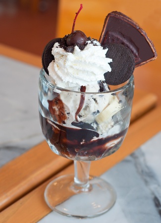cookies and cream ice cream in the cafeの写真素材