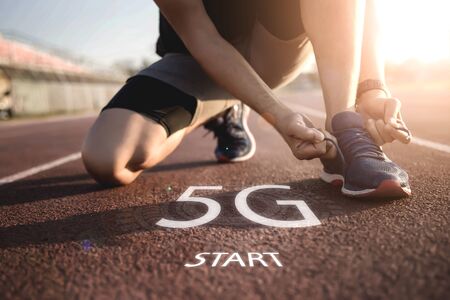 Athletes are about to start preparing for jogging on the treadmill. There is a 5g default message,...