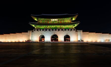 Gwanghwamun gate at Geyongbokgung Palace in Seoul, South Koreaのeditorial素材