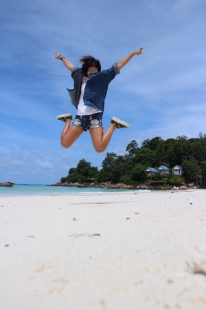 Jump at the beachの素材