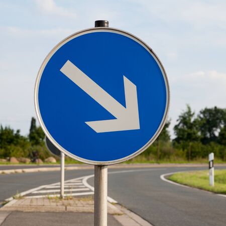 Road sign, right