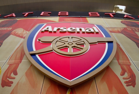 LONDON - APR 15. Emirate stadium tours in London, England. Emirate stadium is one of biggest stadium in UK, with 60,355 seats established on Ju 22, 2006のeditorial素材