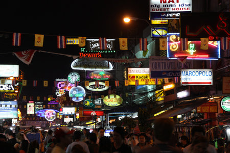 BANGKOK - JANUARY 23, 2009: Tourists on famous Khao San Road in Bangkok, Thailand on January 23, 2009. The street becomes even more crowded on April 13-15, when Thai New Year is celebrated there.のeditorial素材