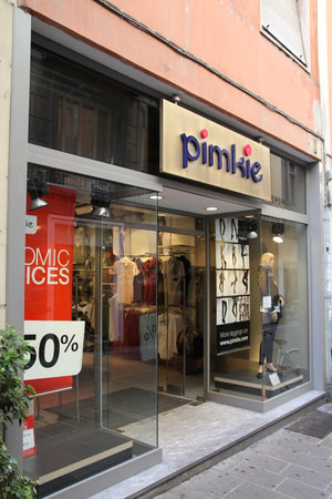 PIACENZA - OCTOBER 5: Pimkie fashion store on October 5, 2010 in Piacenza, Italy. Constantly progressing, Pimkie currently runs 753 stores in 26 countries.のeditorial素材
