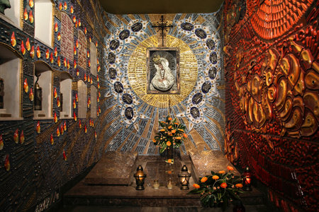 Warsaw, Poland - interior of Field Cathedral of Polish Army. Chapel interior.のeditorial素材