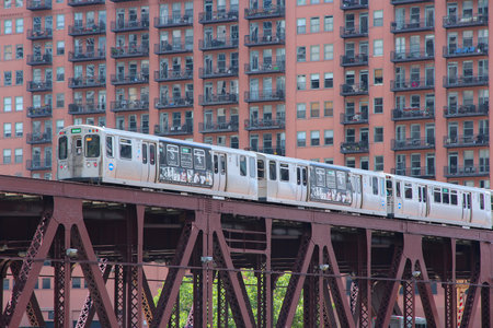 CHICAGO, USA - JUNE 28, 2013: People ride Chicago's elevated train. L train system served 231 million rides in 2012.のeditorial素材