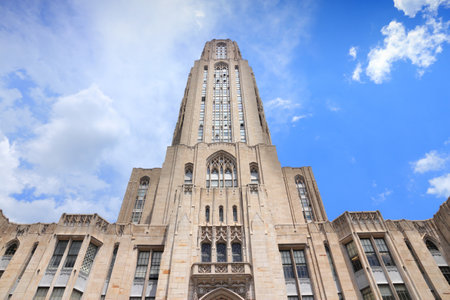 PITTSBURGH, USA - JUNE 30, 2013: Cathedral of Learning building view in Pittsburgh. The main building of University of Pittsburgh is 535 ft tall and is the tallest university building in the Western Hemisphere.のeditorial素材