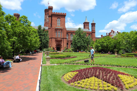 WASHINGTON, USA - JUNE 14, 2013: People visit the Smithsonian Institution in Washington DC. 18.9 million tourists visited capital of the United States in 2012.のeditorial素材