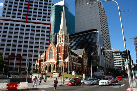 BRISBANE, AUSTRALIA - MARCH 20, 2008: Traffic and in downtown Brisbane, Australia. Brisbane is the 3rd biggest city in Australia with 2.3 million people.のeditorial素材