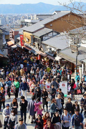 KYOTO, JAPAN - NOVEMBER 26, 2016: People visit Higashiyama old town in Kyoto, Japan. Kyoto has 17 UNESCO World Heritage Sites.のeditorial素材