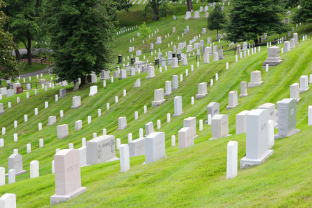 WASHINGTON DC, USA - JUNE 13, 2013: Arlington National Cemetery in Washington. Arlington National Cemetery was established in 1864 and has more than 400,000 graves.のeditorial素材