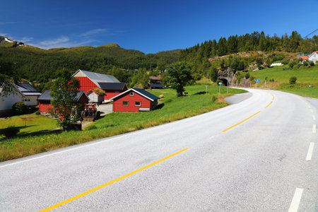 Roads in Norway. Road curve in Forde, Sogn og Fjordane county.のeditorial素材