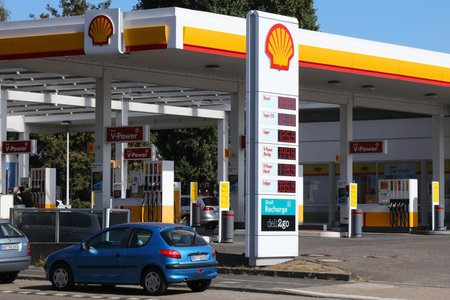 BOTTROP, GERMANY - SEPTEMBER 20, 2020: Shell gas station prices in Germany. Shell Plc is one of largest oil industry companies in the world.のeditorial素材