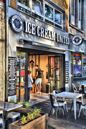 COLOGNE, GERMANY - SEPTEMBER 21, 2020: Ice Cream United local artisanal ice cream shop in downtown Cologne, Germany.のeditorial素材