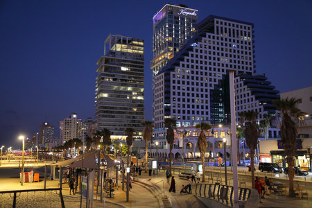 TEL AVIV, ISRAEL - NOVEMBER 3, 2022: People visit beachfront promenade (Tayelet) in Tel Aviv, Israel. Tel Aviv is the economic and technological center of Israel.のeditorial素材