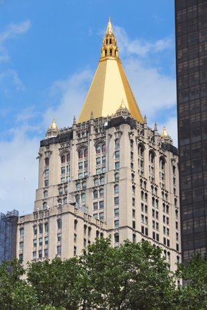 NEW YORK, USA - JULY 4, 2013: The New York Life Building, the headquarters of the New York Life Insurance Company.のeditorial素材