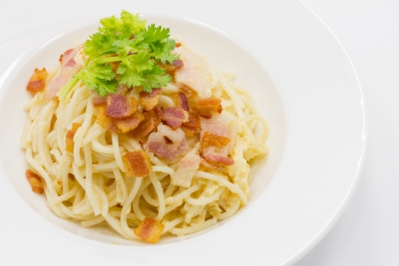 spaghetti carbonara sauce with bacon の写真素材