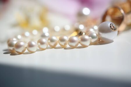 Splendid female vintage vogue bridal wedding white shining perfect round pearl bracelet jewel...