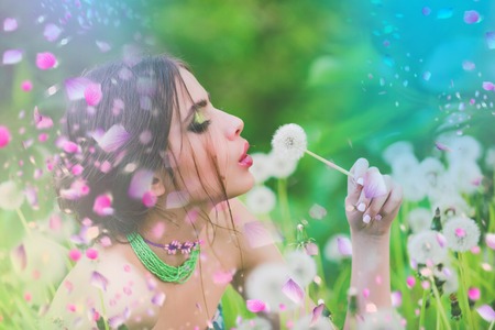 gorgeous wooman. Woman in sunny dayの写真素材
