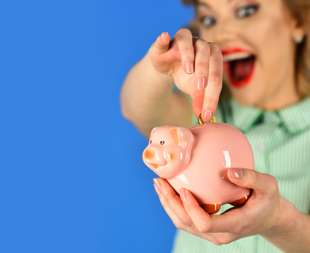 Bankruptcy and handout, family budget. Bankruptcy and handout, copy spaceの写真素材