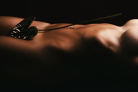 Naked girl. Fashion art photo of beautiful sensual woman. Beautiful girl posing nude body. Nude girl with perfect body.の写真素材