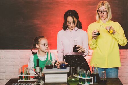 Back to school and home schooling. It was a little chemistry experiment. My chemistry experiment.の写真素材