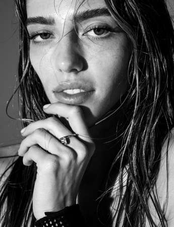 Beauty woman. Beautiful face of female fashion model.の写真素材