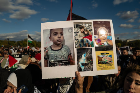 Washington DC, USA - October 21, 2023: Hamas between Israel and Palestine. Israel Hamas Palestine. Pro-Palestine, anti-Israel protesters. Israel and Hamas in the Gaza Strip. Washington DC strike.のeditorial素材