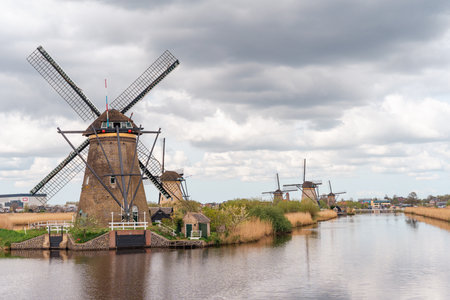 Traditional Dutch windmills in Kinderdijk, Netherlands, Hollandの写真素材