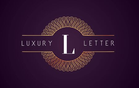 L Luxury Letter Logo. Golden Royal Luxury Letter Vector.の写真素材