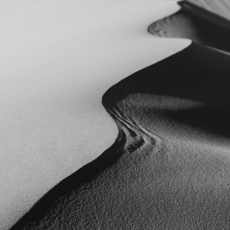 Monochrome Detail Sand dunes in the Sahara Desert, Merzouga, Moroccoの写真素材