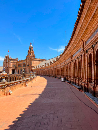 Plaza de Espana: Curving Walkway and Architectureの写真素材