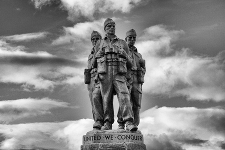 The commando monument Spean Bridge near Fort William and Ben Nevis Scotlandのeditorial素材