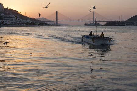 The boat returns to portの写真素材