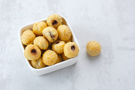 Kue Soes Kering, delicious cheese soes cookies with chocolate paste