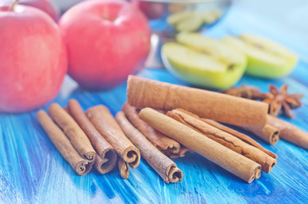cinnamon and applesの写真素材
