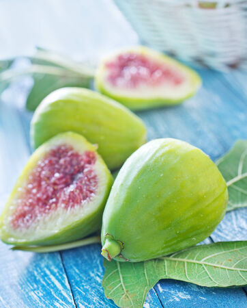 fresh figsの写真素材