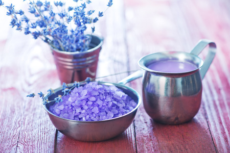 violet sea salt in metal bowl on a tableの写真素材