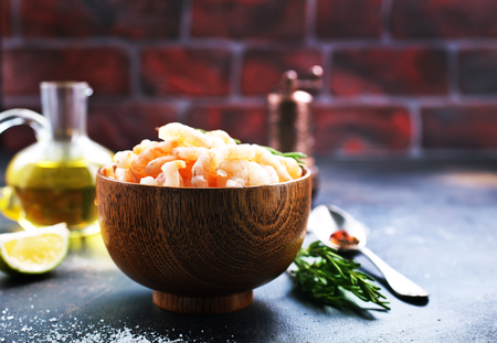 boiled shrimps with pepper and salt on plateの写真素材