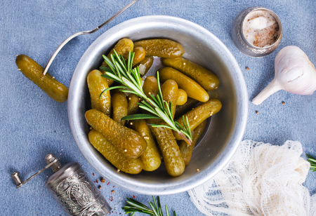 picled cucumber in metal bowl, picled cucumber with salt and spiceの写真素材
