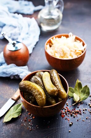 picled cucumber in glass bank, cucumber in bankの写真素材