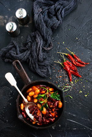 fried beans in metal pan, fried beans with tomato sauceの写真素材