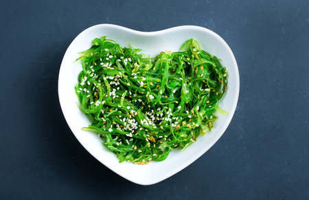 chuka salad, chuka wakame in white bowlの写真素材