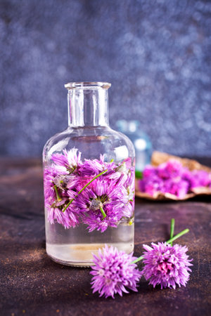 Onion flowers with flowers on a dark background.の写真素材