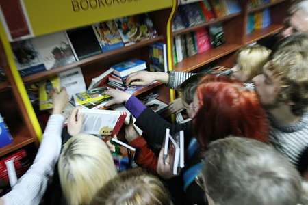 Kyiv, Ukraine- Deсember 21, 2007- bookcrossingのeditorial素材