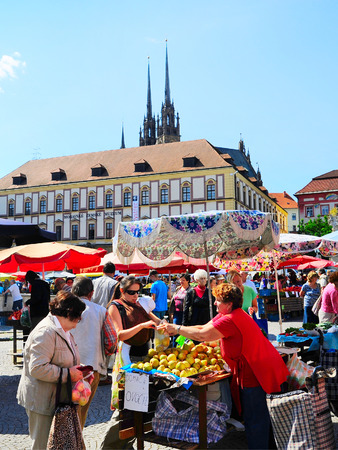 BRNO, CZECH REPUBLIC - AUGUST 29, 2013: Locals buying vegetables at street food Market in Brno . Brno is the second largest city in the Czech Republic. のeditorial素材